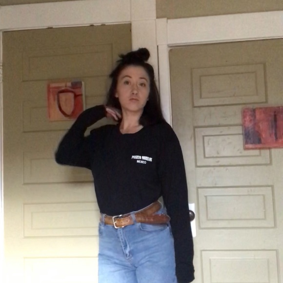 Long Sleeve Black Graphic Tee - Picture 5 of 8